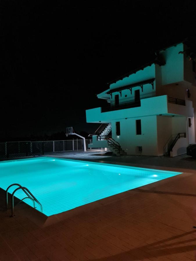 Villa Chryspa Attica Dhilesi