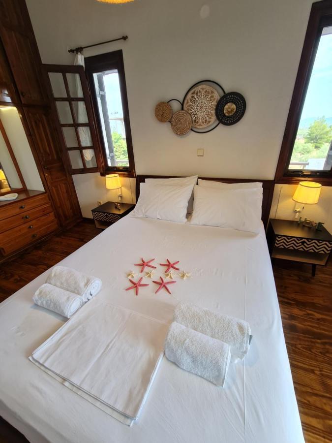 Villa Chryspa Attica *