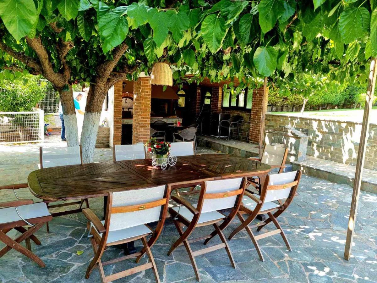 Chryspa Attica Villa
