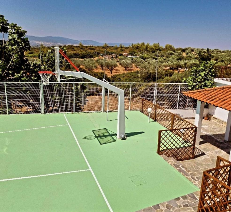Chryspa Attica Villa Dhílesi